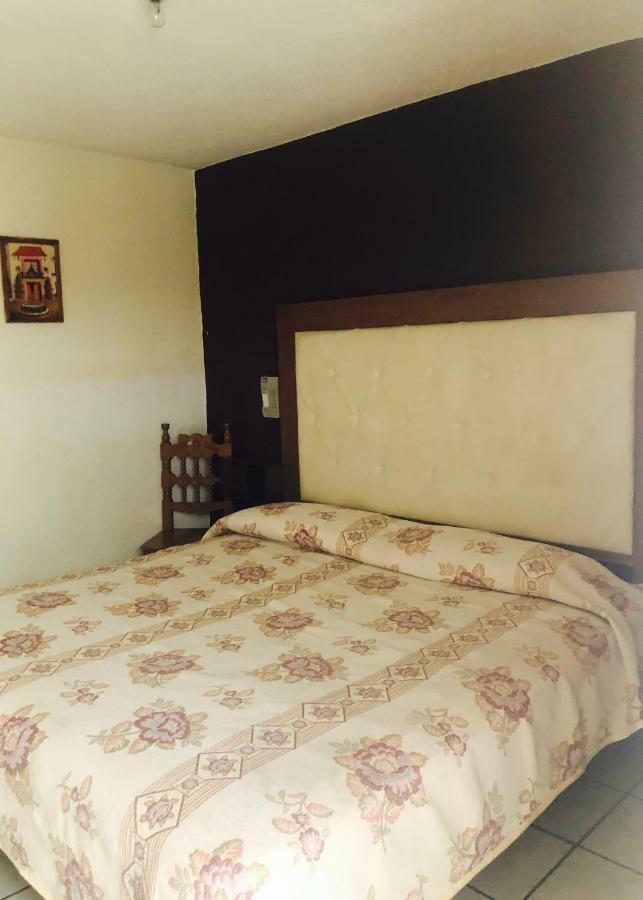 Hotel 2000 Morelia Dış mekan fotoğraf
